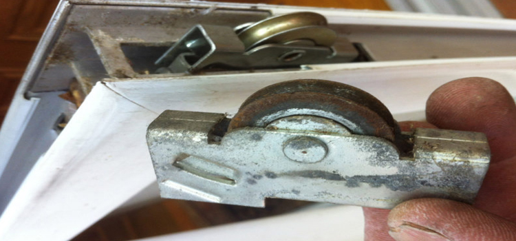screen door roller repair in Burbank